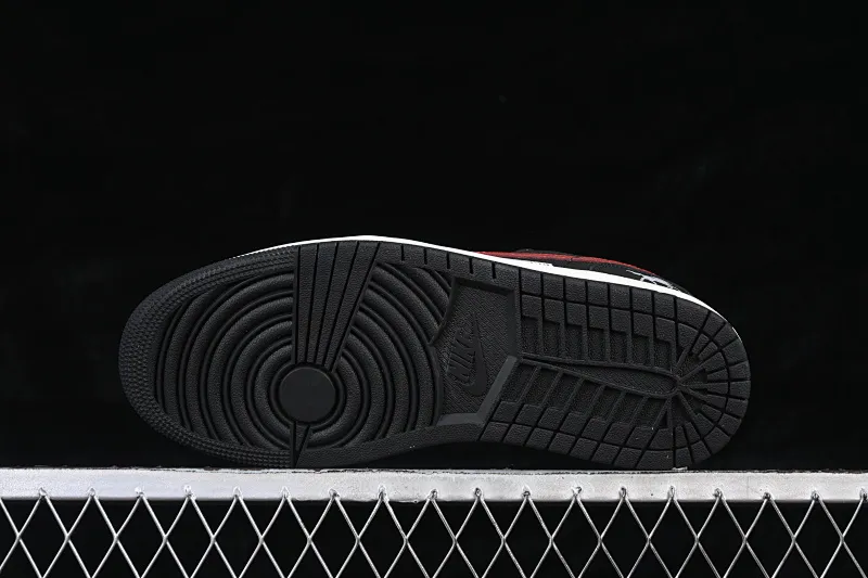 All Categories Air Jordan Jordan Series Basketball Shoes Air Jordan 1 Low Air Jordan 1 Low AJ1 Joe 1 Year of the Horse Limited Low-State Cultural Casual Shoes 553558-040